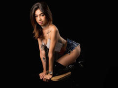 IrinaSnake - female webcam at xLoveCam