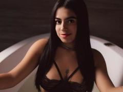 IsabelOrozco from xLoveCam