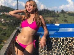 IsabelaPussett - female with brown hair webcam at xLoveCam