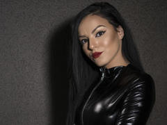 IzabelLecroix - female with black hair webcam at LiveJasmin