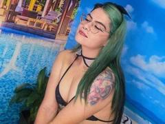 IsabellaCarrington - female with  small tits webcam at xLoveCam