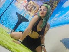 IsabellaCarrington - female with  small tits webcam at xLoveCam
