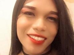 IsabellaLacutir - shemale with black hair and  small tits webcam at xLoveCam