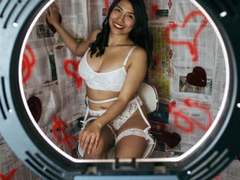 IsabellaPrincess - female webcam at xLoveCam