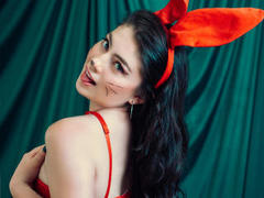 IsabellaRobertz - female with black hair webcam at xLoveCam