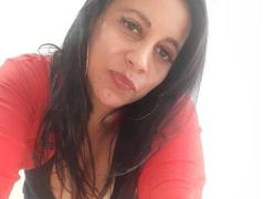 IsabellaSweett - female with black hair webcam at xLoveCam