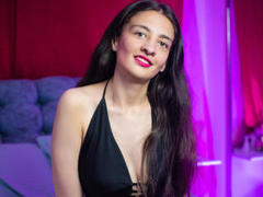 IssaBellaShaw - female with brown hair webcam at xLoveCam