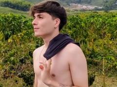 JackRouse - male webcam at xLoveCam