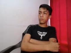 JamesHotty - male webcam at xLoveCam