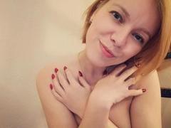 JaninaHOT-hot - blond female webcam at xLoveCam