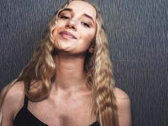 JanineDesire - blond female with  small tits webcam at xLoveCam