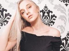 JanineDesire - blond female with  small tits webcam at xLoveCam