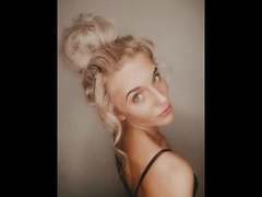 JayJayPink-hot - blond female webcam at xLoveCam