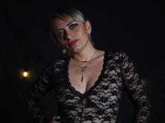 JeaniIneescott - blond female with  big tits webcam at ImLive