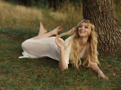 MonicaMassey - blond female webcam at LiveJasmin