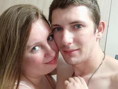 PeterAndJenise - couple webcam at ImLive