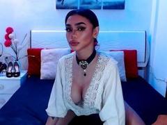 JennaRhodes - shemale with black hair webcam at xLoveCam