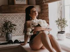 JenniferMel - female with brown hair webcam at xLoveCam