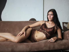 JennyStormy - female with brown hair webcam at LiveJasmin