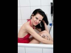 Jenny-Sun - female with brown hair webcam at xLoveCam