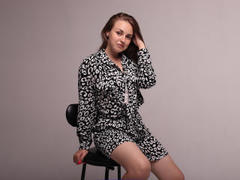 JessicaCarrel - female with red hair webcam at LiveJasmin