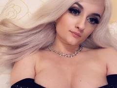 JessicaStarss - blond female webcam at xLoveCam
