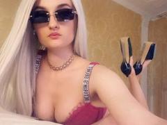 JessicaStarss - blond female webcam at xLoveCam