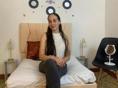 Jeylouise - female with brown hair and  small tits webcam at xLoveCam