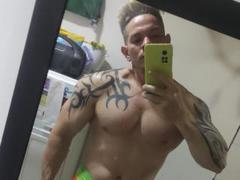 JhonyGym - male webcam at xLoveCam