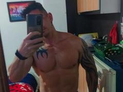 JhonyGym - male webcam at xLoveCam