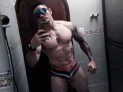 JhonyGym - male webcam at xLoveCam