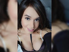 JhovanaBayker - shemale with brown hair and  big tits webcam at LiveJasmin