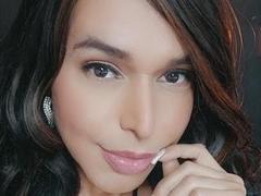 Jhovanna - shemale with brown hair and  big tits webcam at xLoveCam