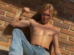 Jinnbook - male webcam at xLoveCam