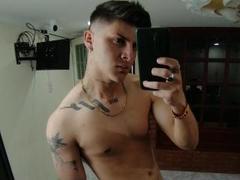 JohnyMulticum - male webcam at xLoveCam