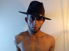 JoseLatino - male webcam at xLoveCam