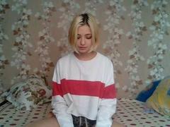 JudithOh - female with black hair and  small tits webcam at xLoveCam