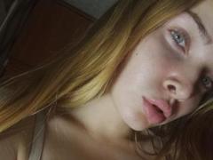 JuiliOnesunray - blond female with  small tits webcam at xLoveCam