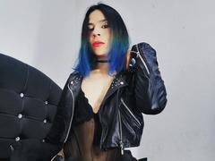 JulesLovets - shemale with black hair webcam at xLoveCam