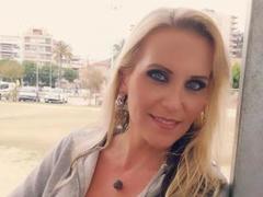 JuliaPink-hot - blond female with  big tits webcam at xLoveCam