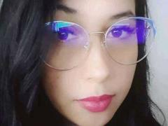 JulieForlove - female with black hair webcam at xLoveCam