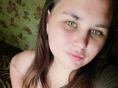 KaidoKun - female with brown hair and  big tits webcam at xLoveCam