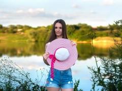 KaraCriegs - female with brown hair webcam at xLoveCam