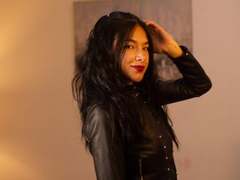 KarinaSmith - female with black hair webcam at xLoveCam