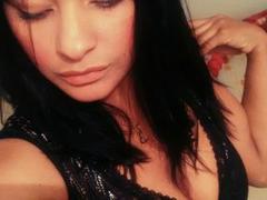 KarlysHoney - female with black hair webcam at xLoveCam