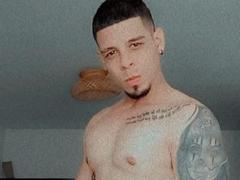 KaroHot - male webcam at xLoveCam