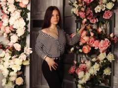 KarolinaBrown - female with brown hair webcam at xLoveCam