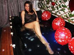 KataleyaRios - female webcam at xLoveCam