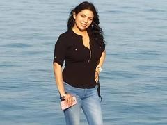 KataleyaWhite - female with black hair webcam at xLoveCam