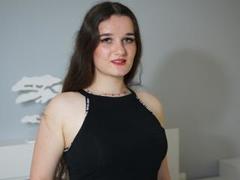 KateUnique - female with brown hair webcam at xLoveCam